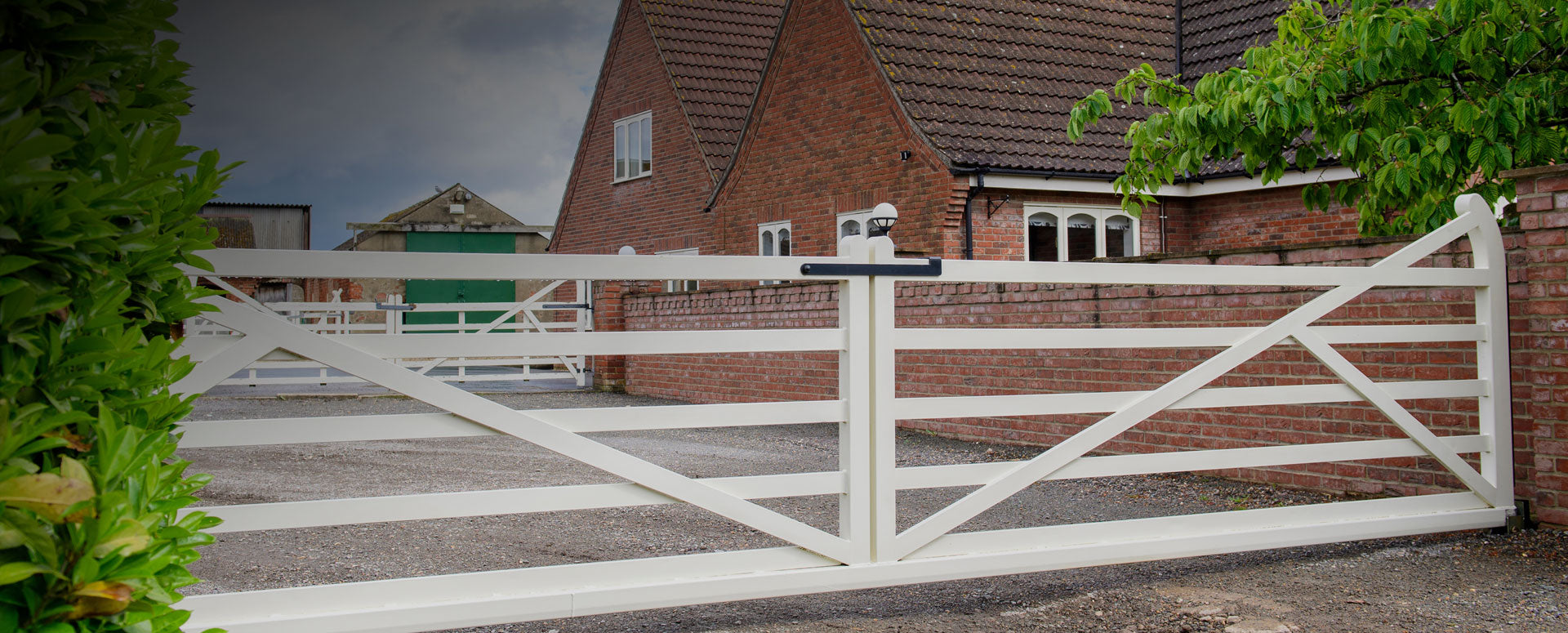 Frost White Double Gate